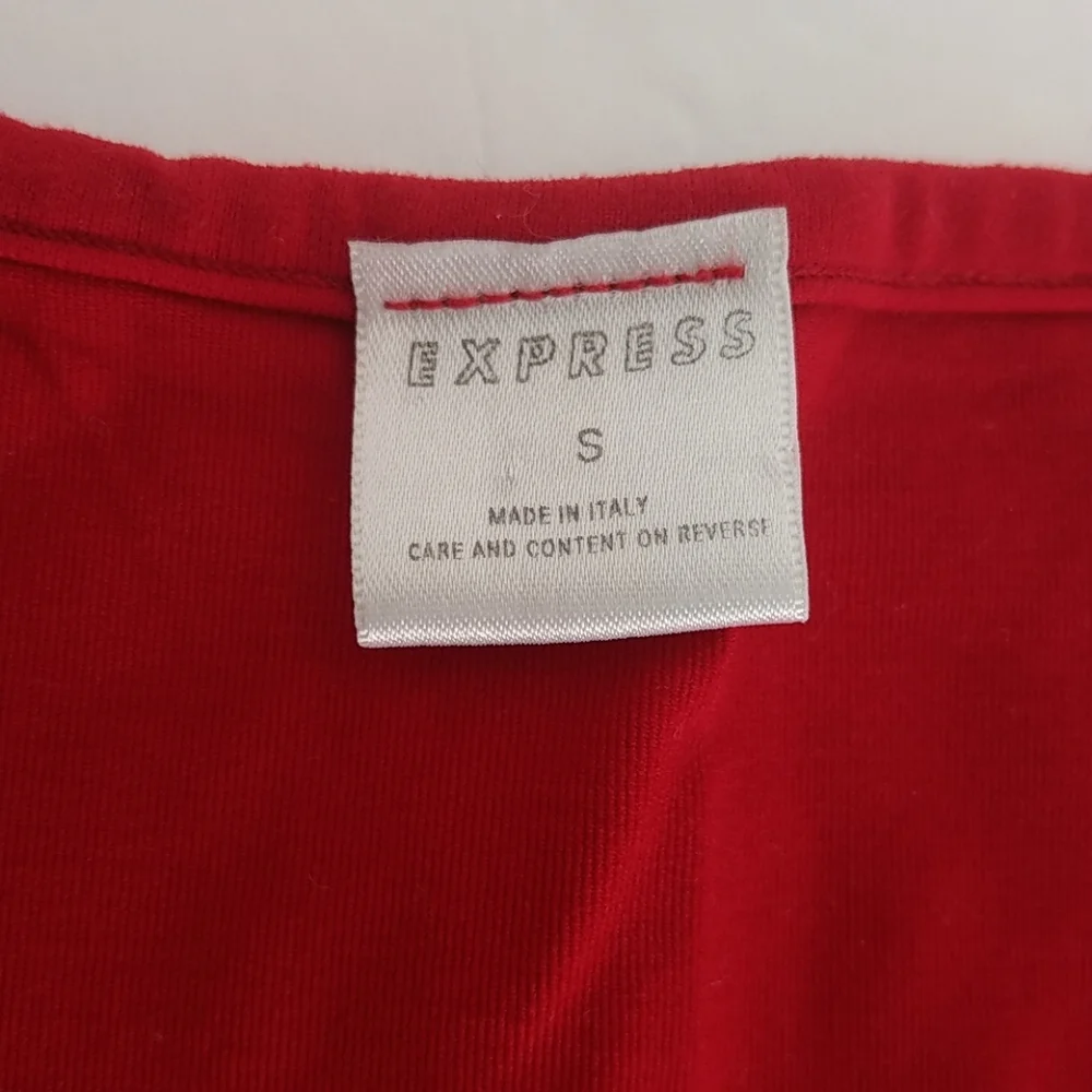 💰 Express Red short sleeved top, Size S